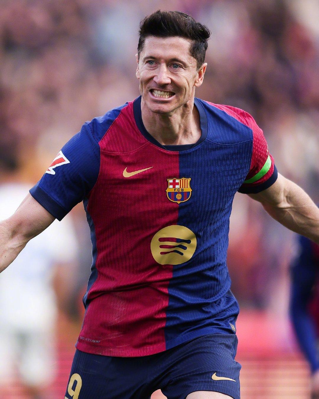 万博-莱万多夫斯基新星反败为胜表现突出，公牛前途光明！引发球迷热议的简单介绍-万博