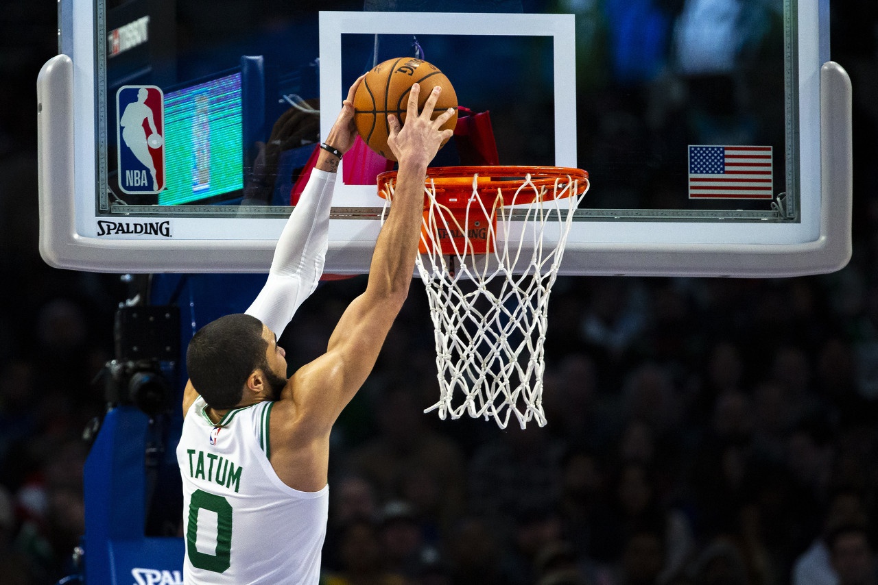 万博体育-里昂发布备战花絮，窗口期手感冰凉，法国杯任务艰巨，细节决定成败的简单介绍-万博体育